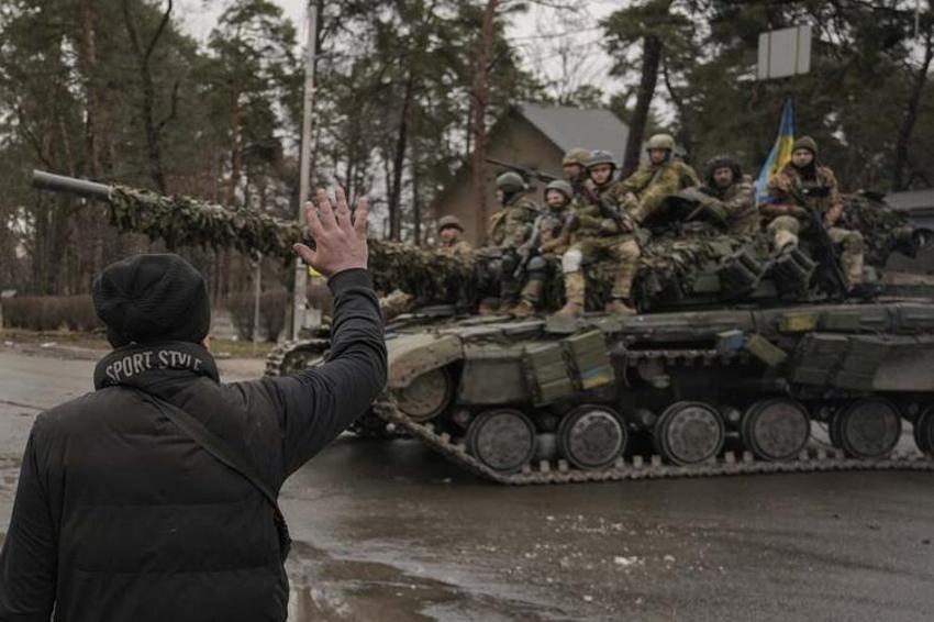 Dünyanın en güçlü ülkeleri belli oldu! Avrupa diken üstünde, yeni savaş sesleri geliyor! Sevkiyat başladı! İşte ülkelerin uçak, asker, tank, nükleer başlık sayıları...