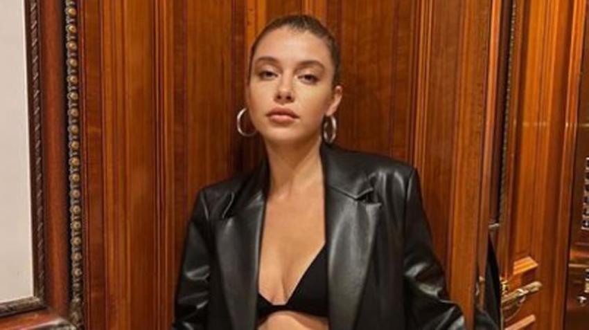 Hande Erçel'in kardeşi Gamze Erçel kombiniyle dalga konusu oldu: 'Moda diye giydiğin üst çok komik'