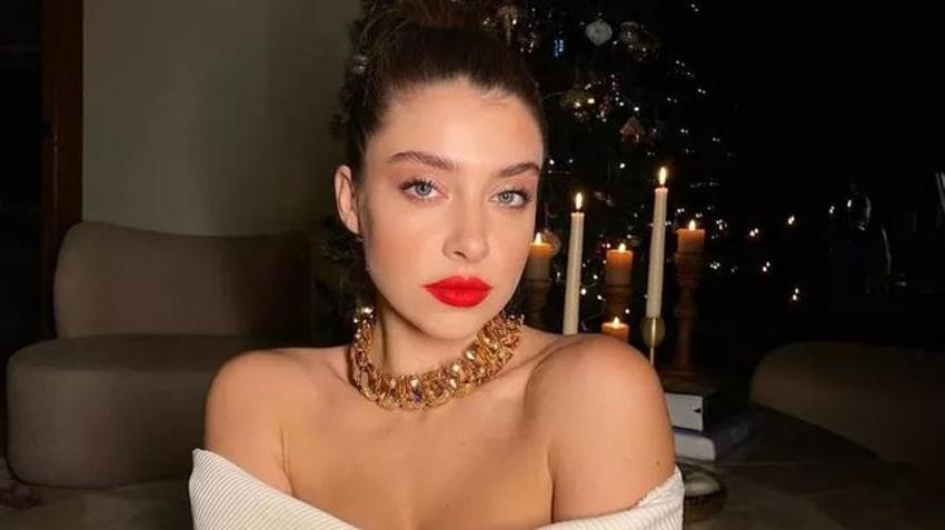 Hande Erçel'in kardeşi Gamze Erçel kombiniyle dalga konusu oldu: 'Moda diye giydiğin üst çok komik'