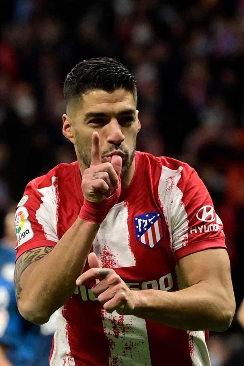 Transferde Beşiktaş ile Fenerbahçe karşı karşıya! Luis Suarez'in menajeriyle temasa geçildi...