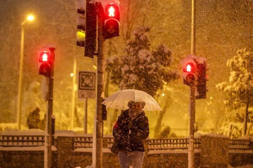 Kuvvetli kar yağışı tekrar başlıyor! Meteoroloji son dakika açıkladı! Tarih verildi, hava aniden soğuyacak, çok sayıda ilde...