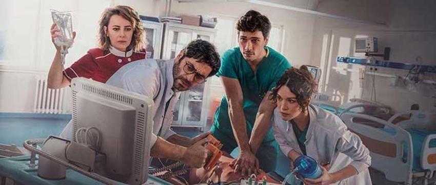 Kasaba Doktoru'nun Ömer'i Deniz Can Aktaş'ın sevgilisi tanıdık çıktı!
