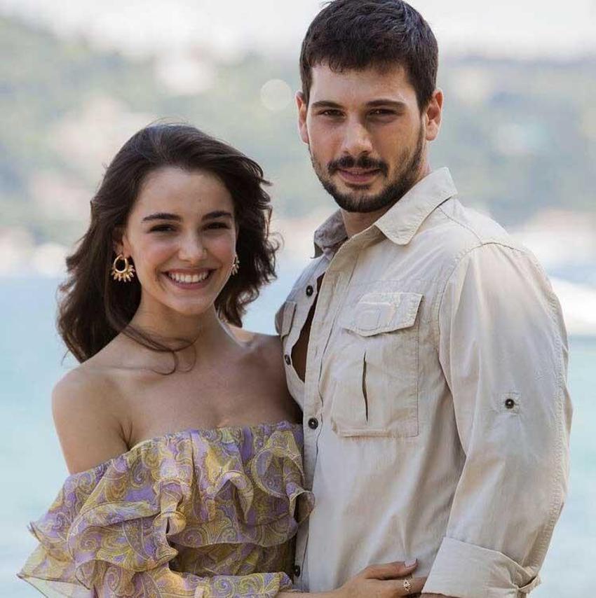 Kasaba Doktoru'nun Ömer'i Deniz Can Aktaş'ın sevgilisi tanıdık çıktı!