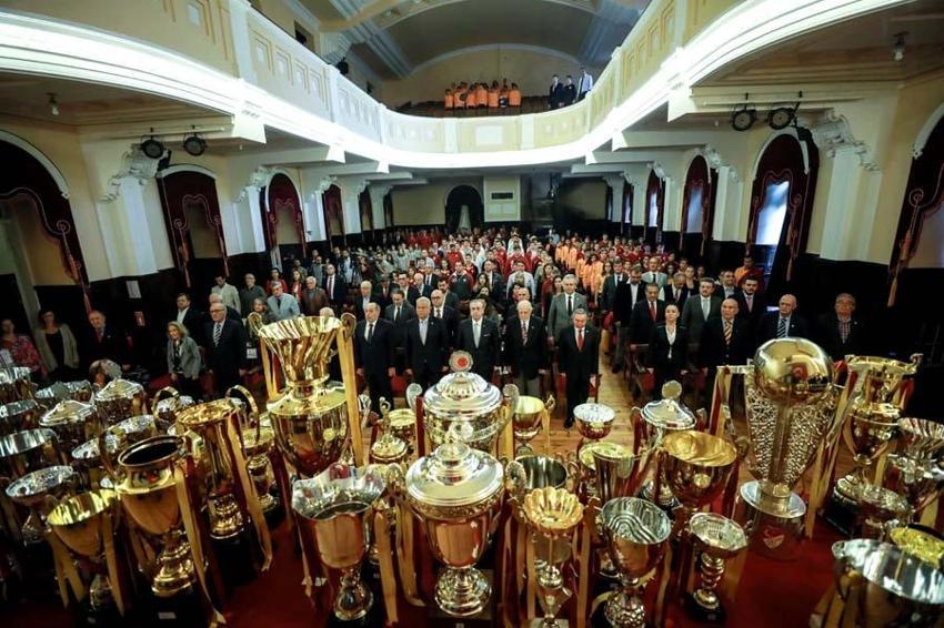 Derbi öncesi Eşref Hamamcıoğlu'ndan Torrent'e büyük müjde!