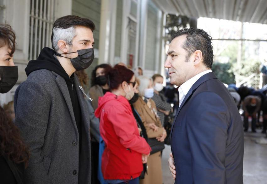 Kargo Grubu'nun eski solisti Koray Candemir'in acı günü! Annesi son yolculuğuna uğurlandı