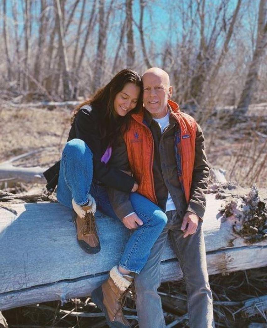 Oyunculuğa veda ettiğini duyurmuştu! Bruce Willis ilk kez görüldü: Eşi Emma Hemming paylaştı