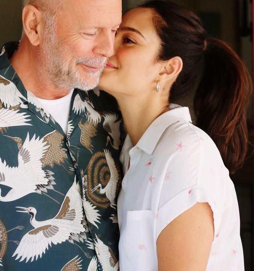 Oyunculuğa veda ettiğini duyurmuştu! Bruce Willis ilk kez görüldü: Eşi Emma Hemming paylaştı