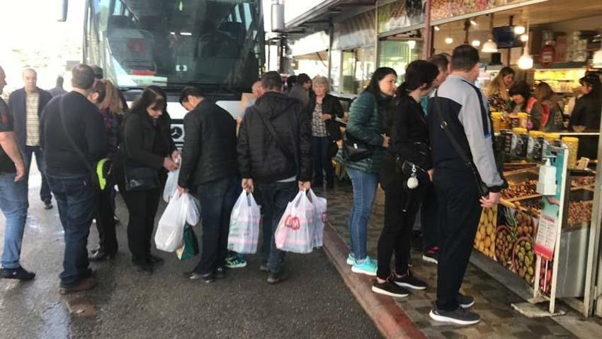 Çarşı ve pazarda Bulgar turist bereketi: Adım atacak yer kalmadı