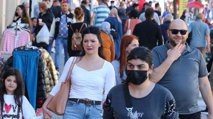 Çarşı ve pazarda Bulgar turist bereketi: Adım atacak yer kalmadı