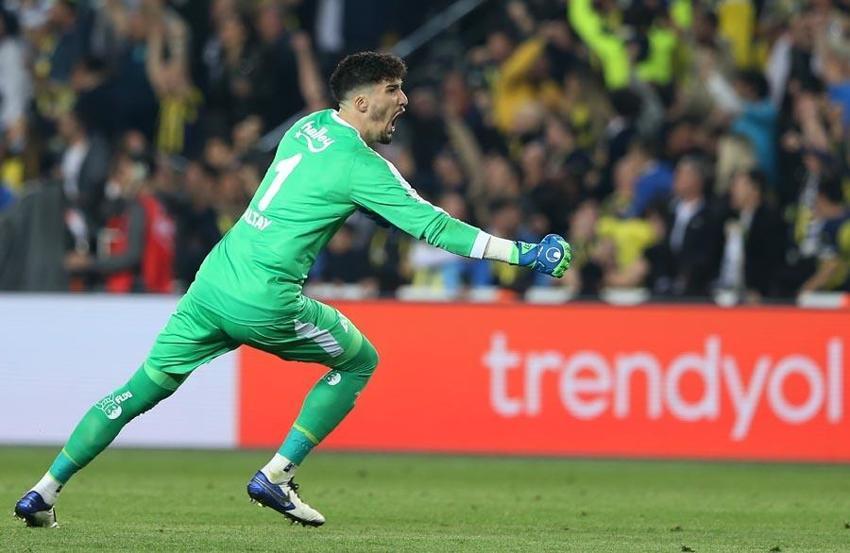 Galatasaray'a yapılacak transfer sayısını açıkladı! Yeni başkana açık çağrı