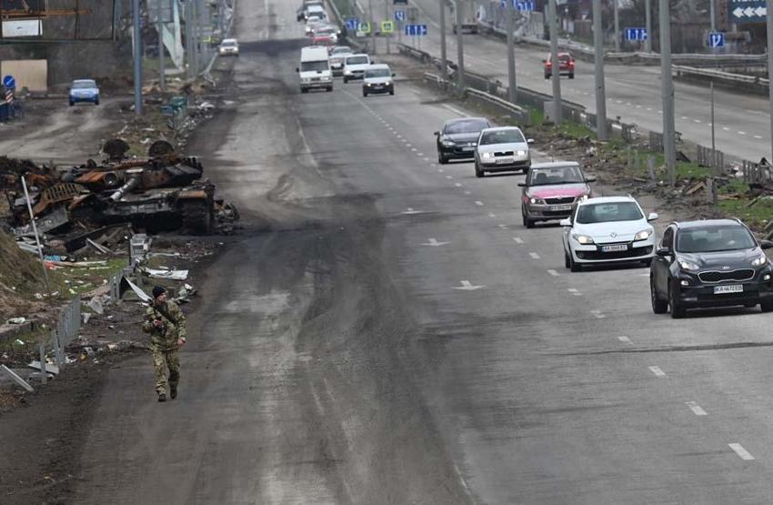 Ukrayna'nın doğusuna büyük bir saldırı gerçekleşebilir! 13 kilometrelik Rus askeri konvoyu uydudan görüntülendi...