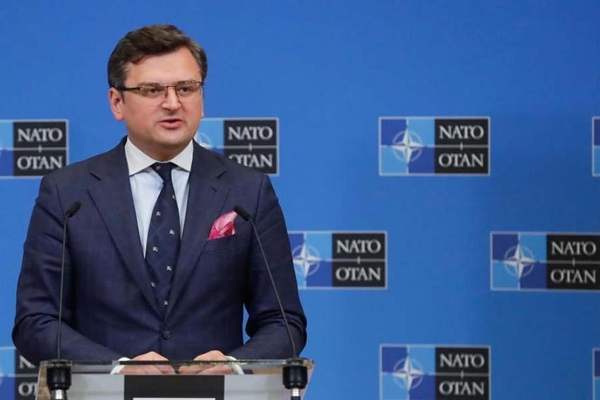 Ukrayna'nın doğusuna büyük bir saldırı gerçekleşebilir! 13 kilometrelik Rus askeri konvoyu uydudan görüntülendi...
