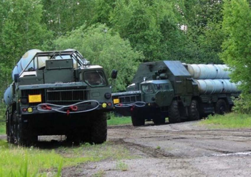 Ukrayna'nın doğusuna büyük bir saldırı gerçekleşebilir! 13 kilometrelik Rus askeri konvoyu uydudan görüntülendi...