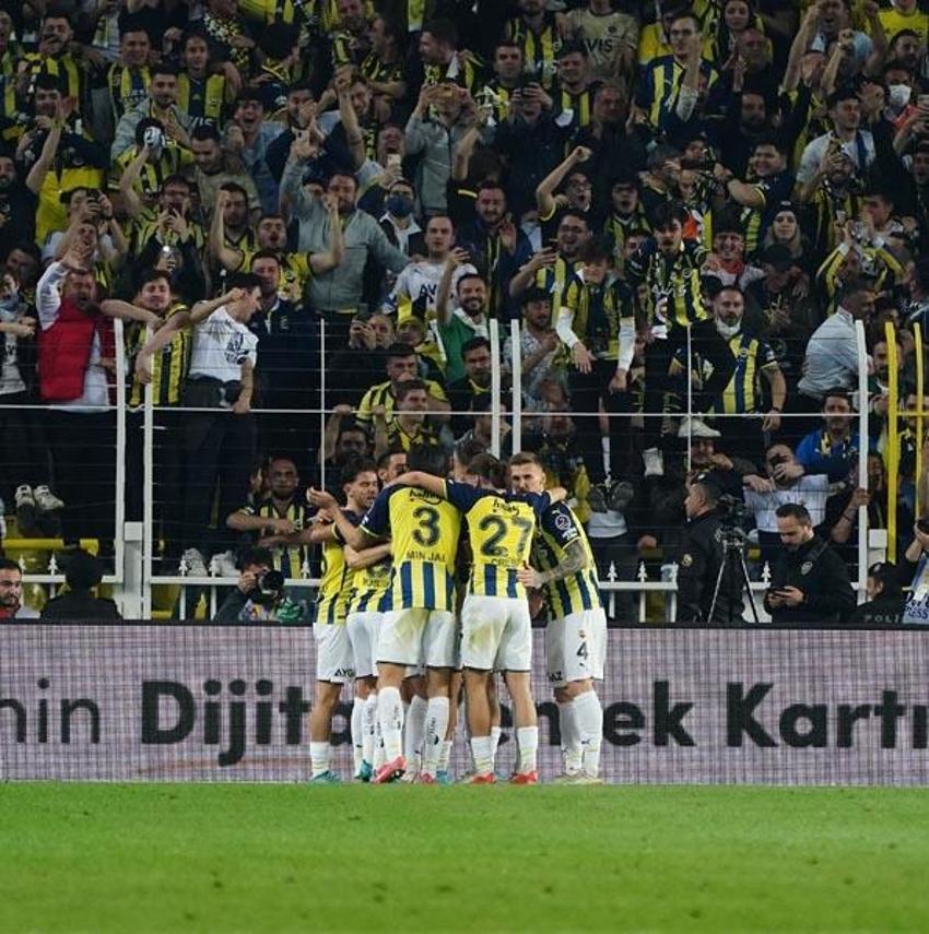 G.Saray'daki derbi skandalı açıkladı! Barcelona ve Beşiktaş maçlarından sonra Burak Elmas...