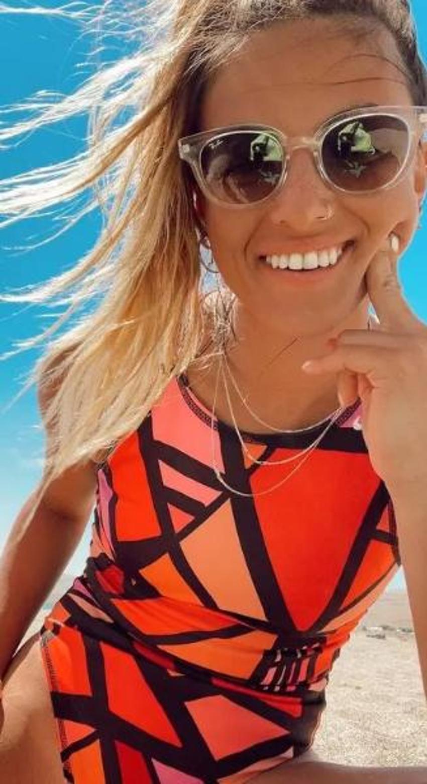 Survivor Anıl Berk Baki'nin sevgilisi İlayda Oral aşka geldi! Dudak dudağa poz...