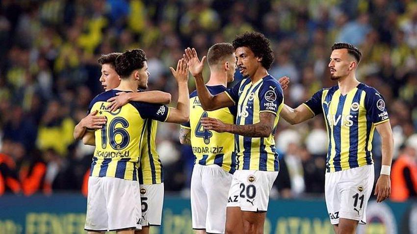F.BAHÇE ŞOKTA! Yeri dolmayacak yıldız Ali Koç'la görüştü! 'Dünya Kupası'ndan sonra gidiyorum'