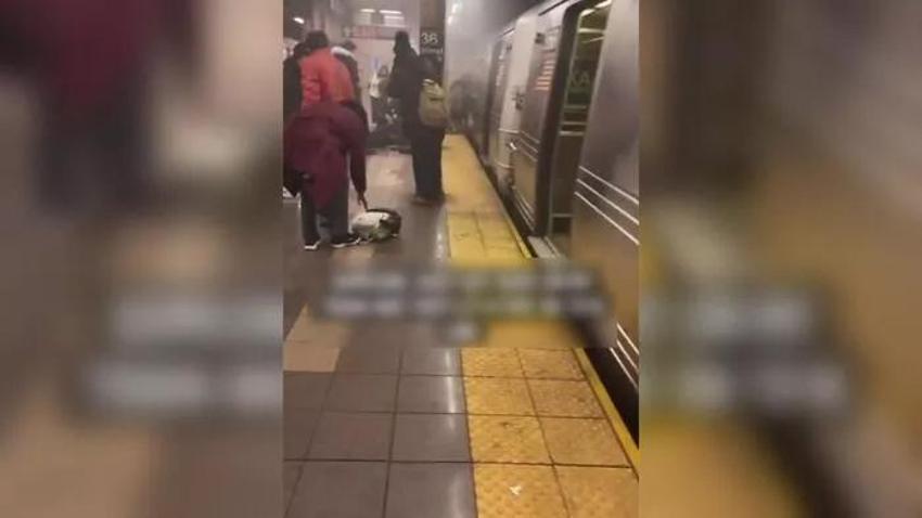 New York metrosunda kanlı saldırı!