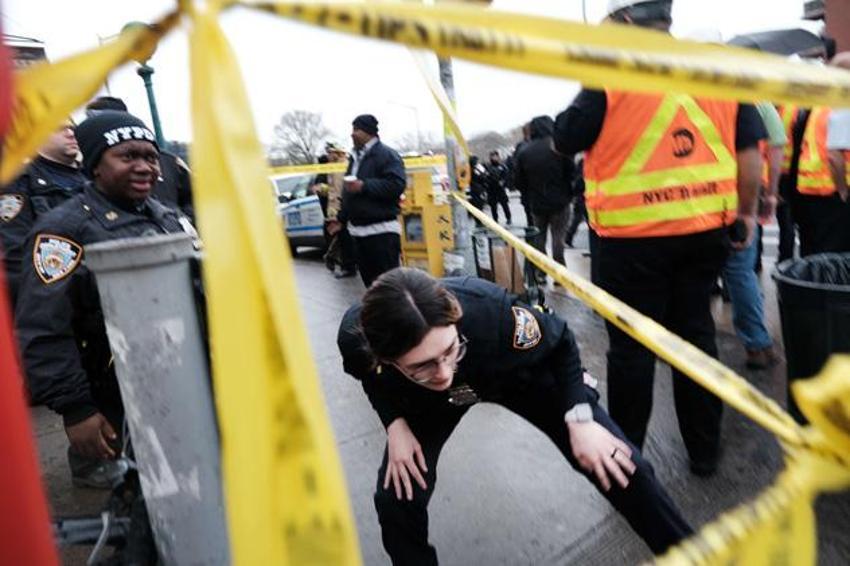 New York metrosunda kanlı saldırı!