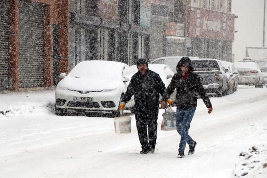 Meteoroloji'den son dakika kuvvetli kar yağışı uyarısı! Nisan'da kar alarmı, 'sürpriz' diyerek açıkladı! Çok sayıda ilde...