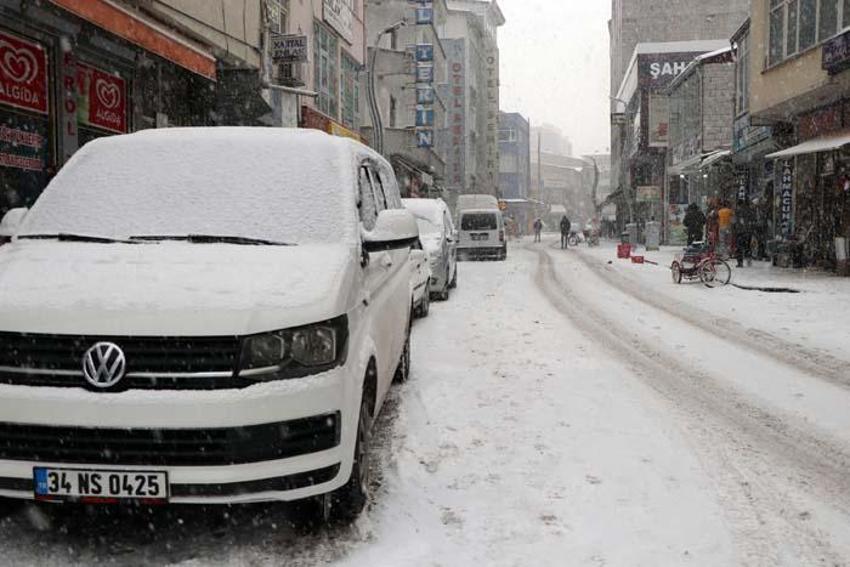 Meteoroloji'den son dakika kuvvetli kar yağışı uyarısı! Nisan'da kar alarmı, 'sürpriz' diyerek açıkladı! Çok sayıda ilde...