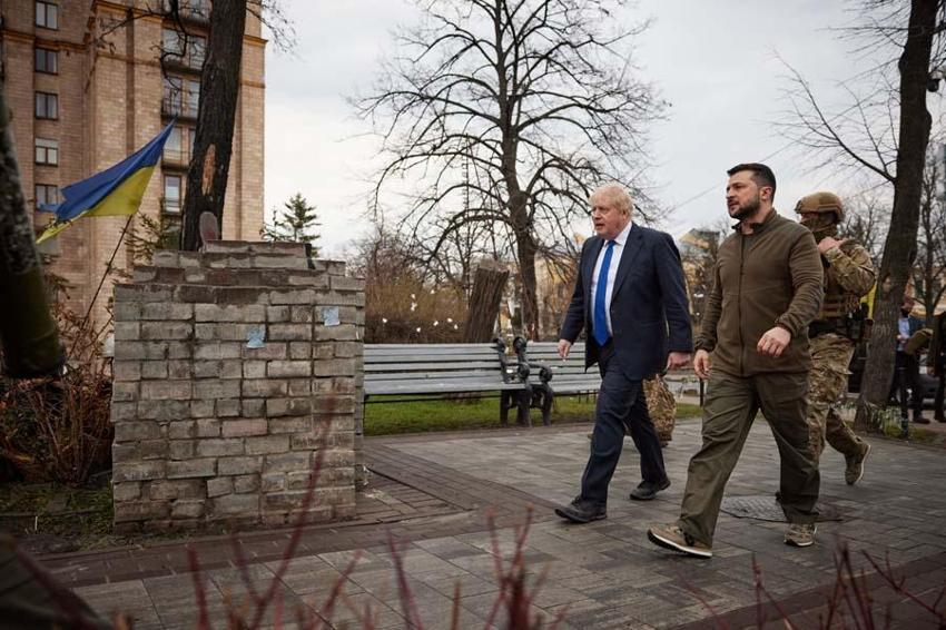Putin 'Vururuz' demişti İsveç ve Finlandiya NATO'ya yeşil ışık yaktı! Rus füzeleri Helsinki'ye doğru yola çıktı...