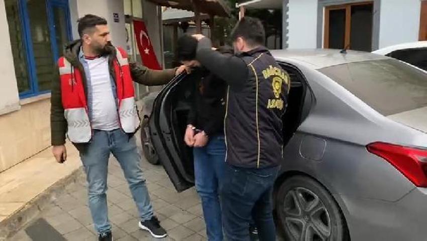 Bağcılar'da sokakta sandalyeye oturup tehditler savuran Suriyeli adliyeye sevk edildi
