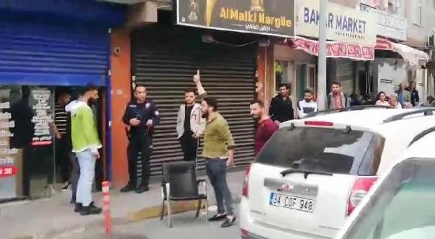 Bağcılar'da sokakta sandalyeye oturup tehditler savuran Suriyeli adliyeye sevk edildi