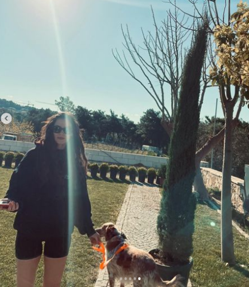 Yargı'nın Ceylin'i Pınar Deniz mini şortlu pozlarıyla Instagram'ı salladı! "Kuzu ile ilk tatilimize çıkmışızdır"