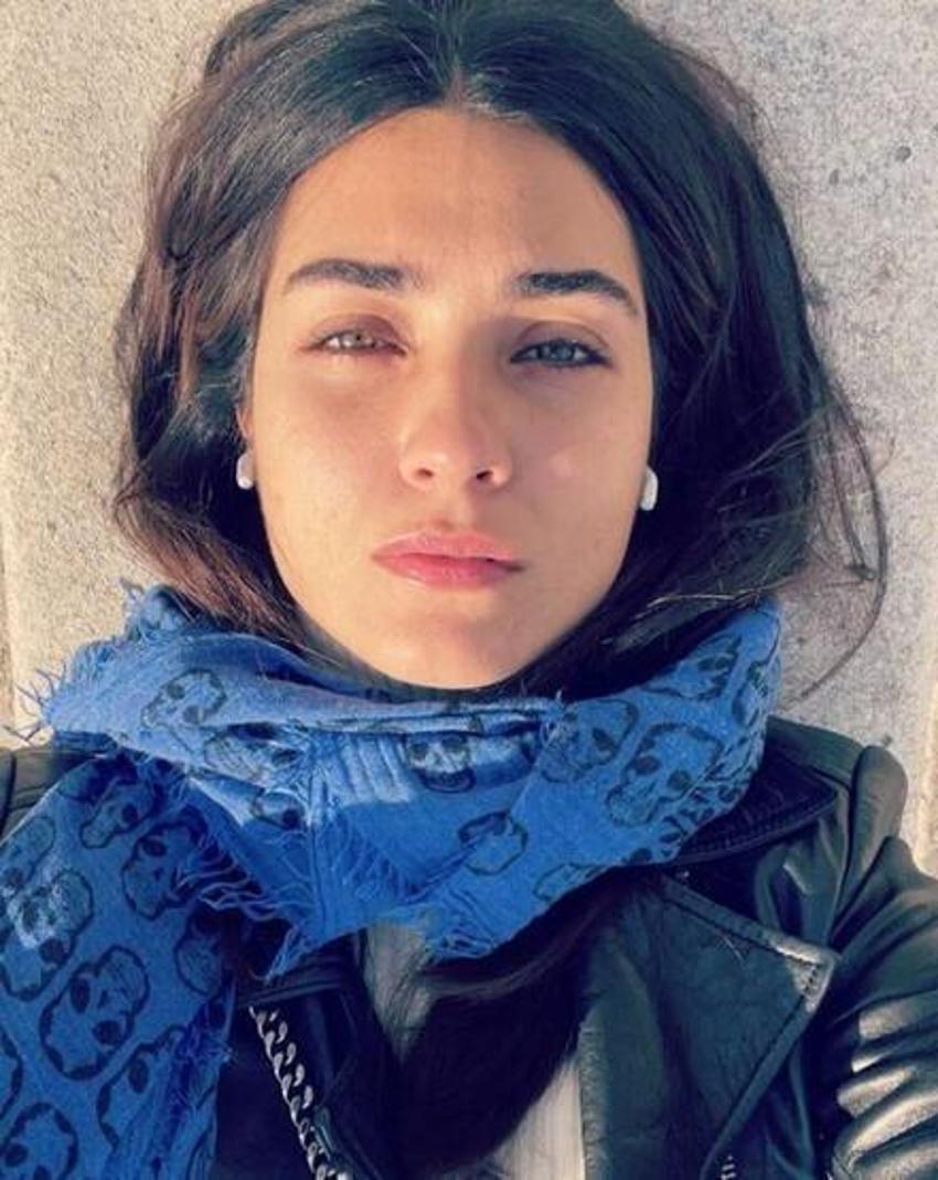 Tuba Büyüküstün'den Umut Evirgen'e gönderme! 'Aman Serenay duymasın'