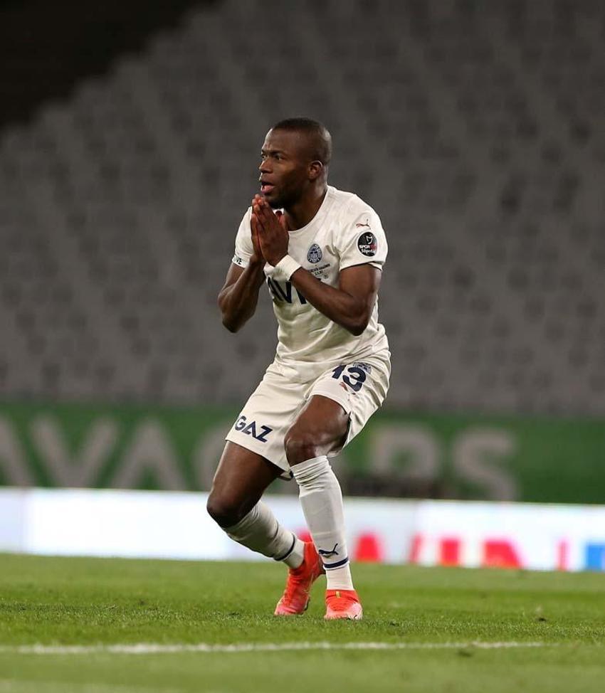 Fenerbahçe'de ayrılık depremi! Tek tek isimler belli oldu, İsmail Kartal yönetime bildirdi, Sosa,Gustavo,Valencia ve...