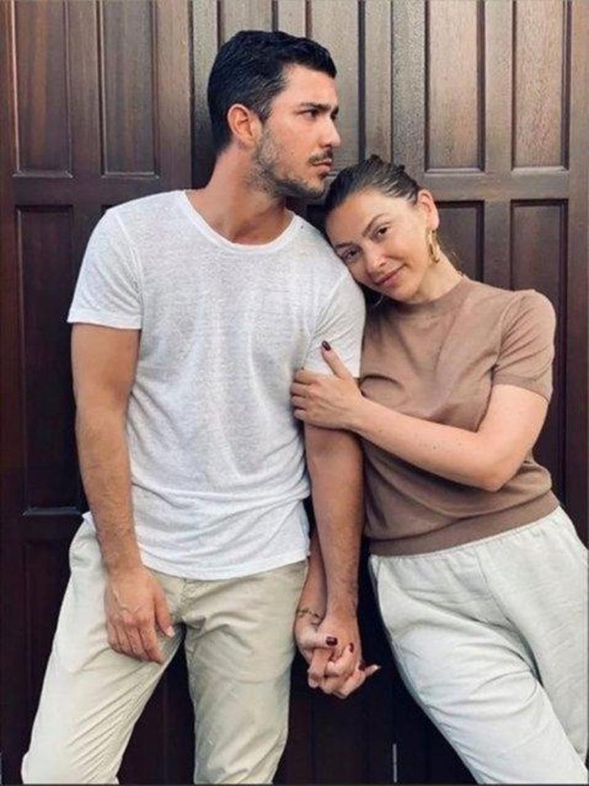 Kaan Yıldırım ile Hande Erçel aşk yaşıyor! Fotoğraf geldi, baş başa tatil yapıyorlar...