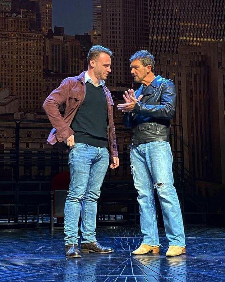 Kerem Bürsin ve Antonio Banderas bir araya geldi! Dikkat çeken yorum detayı...