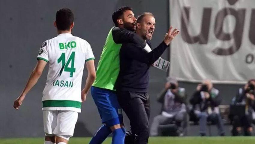 Spor Toto 1. Lig'de olaylı maç! İstanbulspor-Bursaspor karışlaşmasında saha karıştı çılgına döndüler...