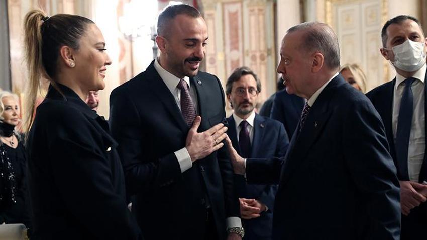 Cumhurbaşkanı Erdoğan, ünlü sanatçılarla iftarda bir araya geldi