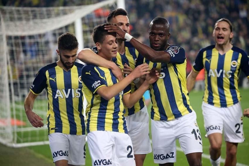 Artık Mesut Özil, İrfan Can Kahveci yok artık o var! 'Seni daha ne kadar öveceğiz'