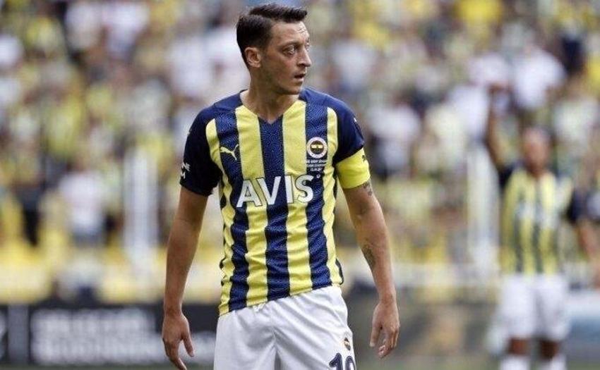 Mesut Özil'e gelen teklifi açıkladı ortalık yıkıldı! 'Yazılı olarak okudum...