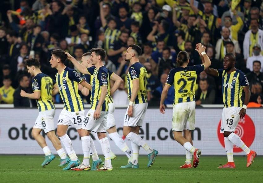Mesut Özil'e gelen teklifi açıkladı ortalık yıkıldı! 'Yazılı olarak okudum...