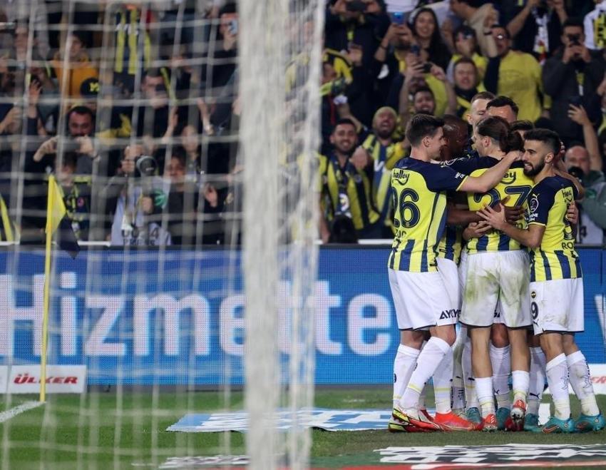 Mesut Özil'e gelen teklifi açıkladı ortalık yıkıldı! 'Yazılı olarak okudum...