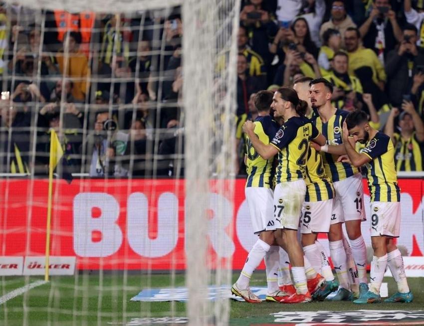 Mesut Özil'e gelen teklifi açıkladı ortalık yıkıldı! 'Yazılı olarak okudum...