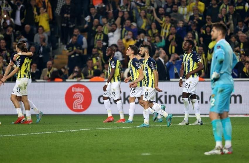 Sevinci kursağında kaldı! Avrupa Şampiyonu teknik direktör haber yolladı 'F.Bahçe'de çalışırım'