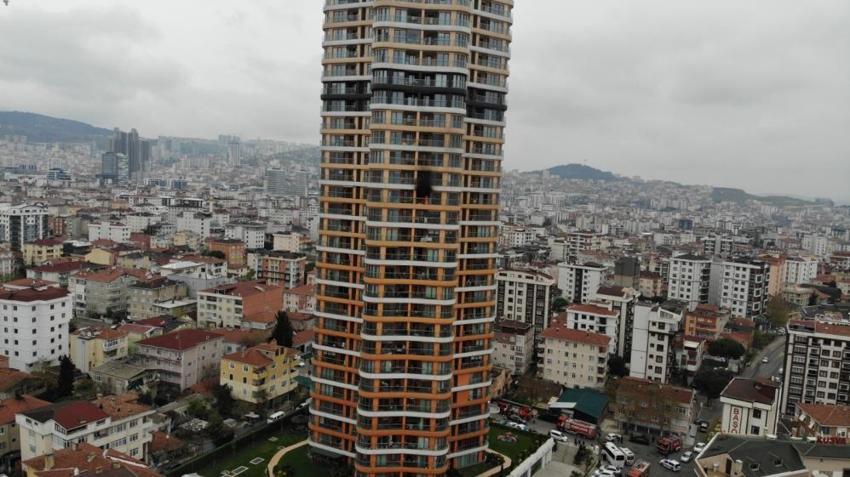 Kartal’da 34 katlı binada yangın