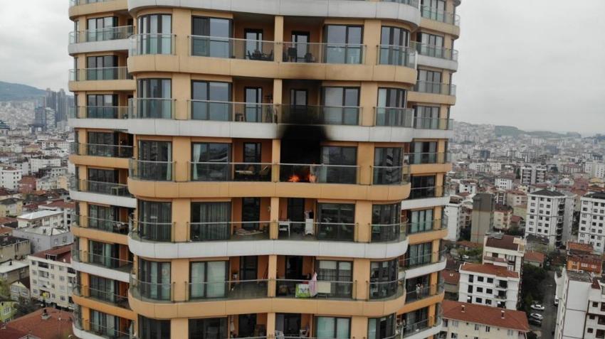 Kartal’da 34 katlı binada yangın
