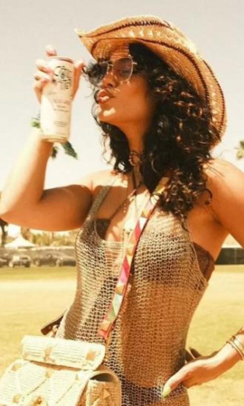 Coachella Festivali'nde ünlülerden cesur kıyafetler!