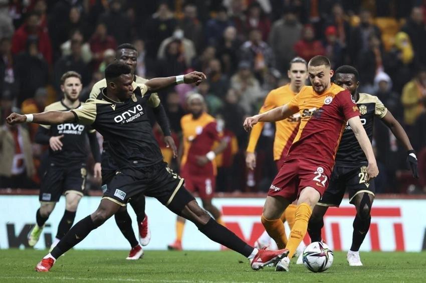 Tümer Metin Fatih Terim'i topa tuttu! 'Ömer Bayram bu takımda sağ bek oynadı'