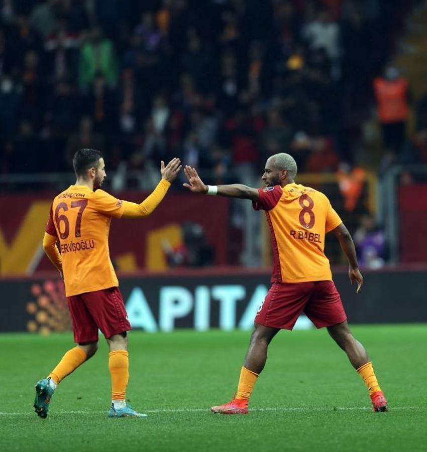 Tümer Metin Fatih Terim'i topa tuttu! 'Ömer Bayram bu takımda sağ bek oynadı'
