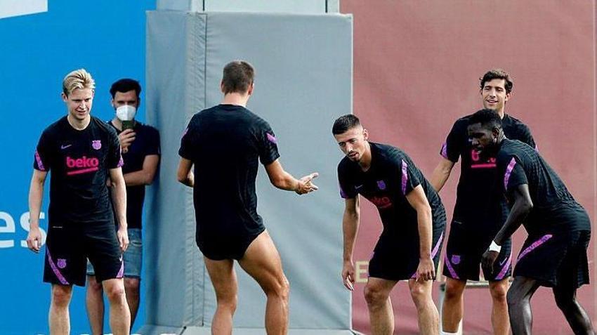 Yılın transfer sürprizi! Fenerbahçe Barcelona ile masaya oturdu! Bir değil 2 yıldız yolda