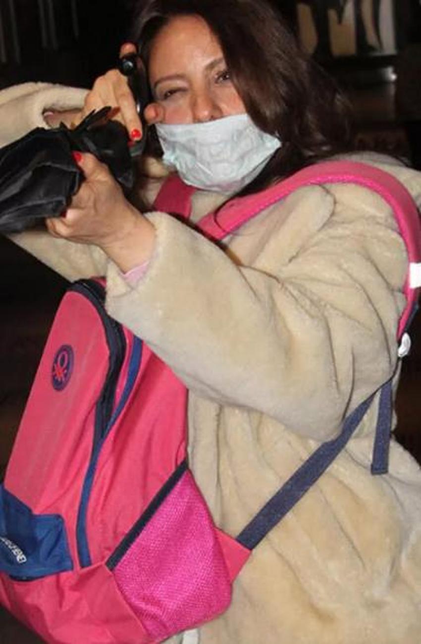 Telefonunu takside unutan Arzu Oş isyan etti! 'Aynadan kendisini gördü ama...'