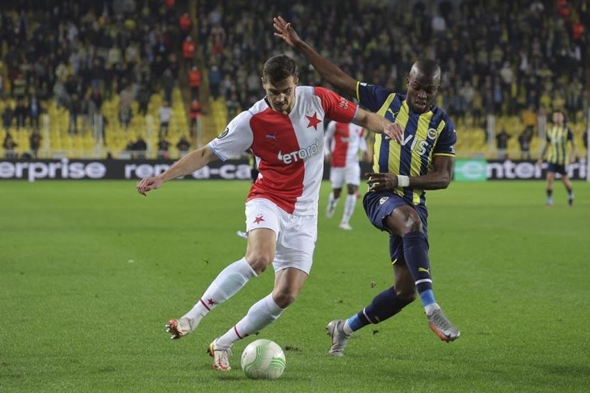 Fenerbahçe'de sulh! Yıldız futbolcu özür diledi İsmail Kartal onu affetti