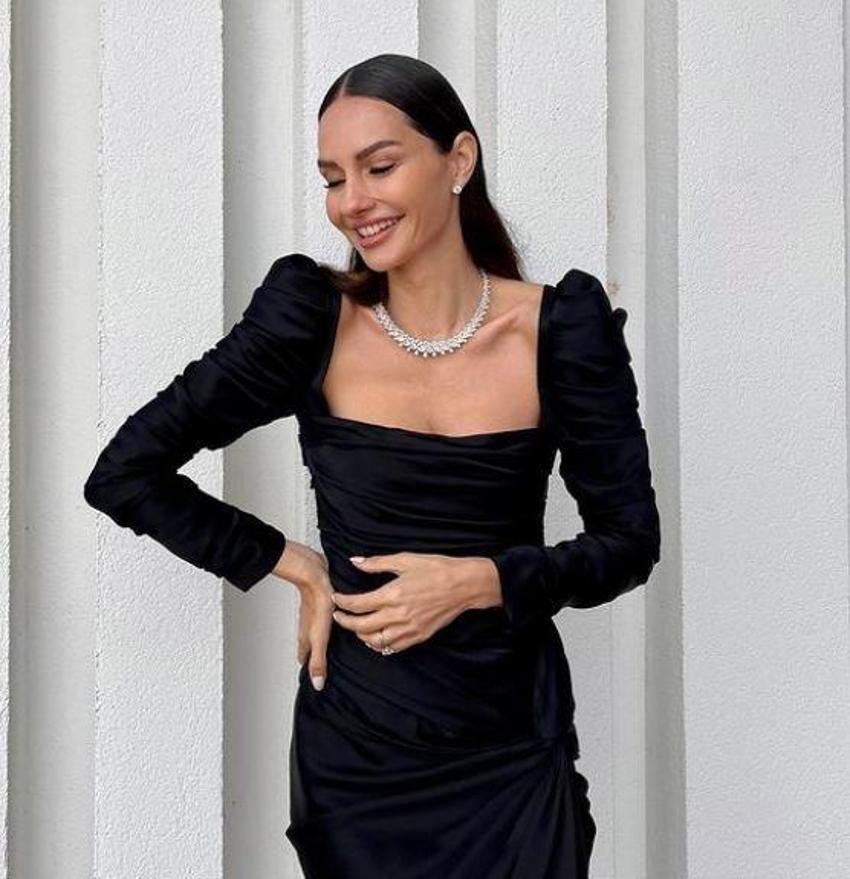 Yasemin Özilhan paylaşımıyla dikkat çekti! Stiline yorum yağdı...