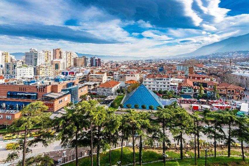 Türkiye'de nüfusu en kalabalık ilçe, 57 şehri geride bıraktı! İşte nüfusu en kalabalık ilçelerin listesi...